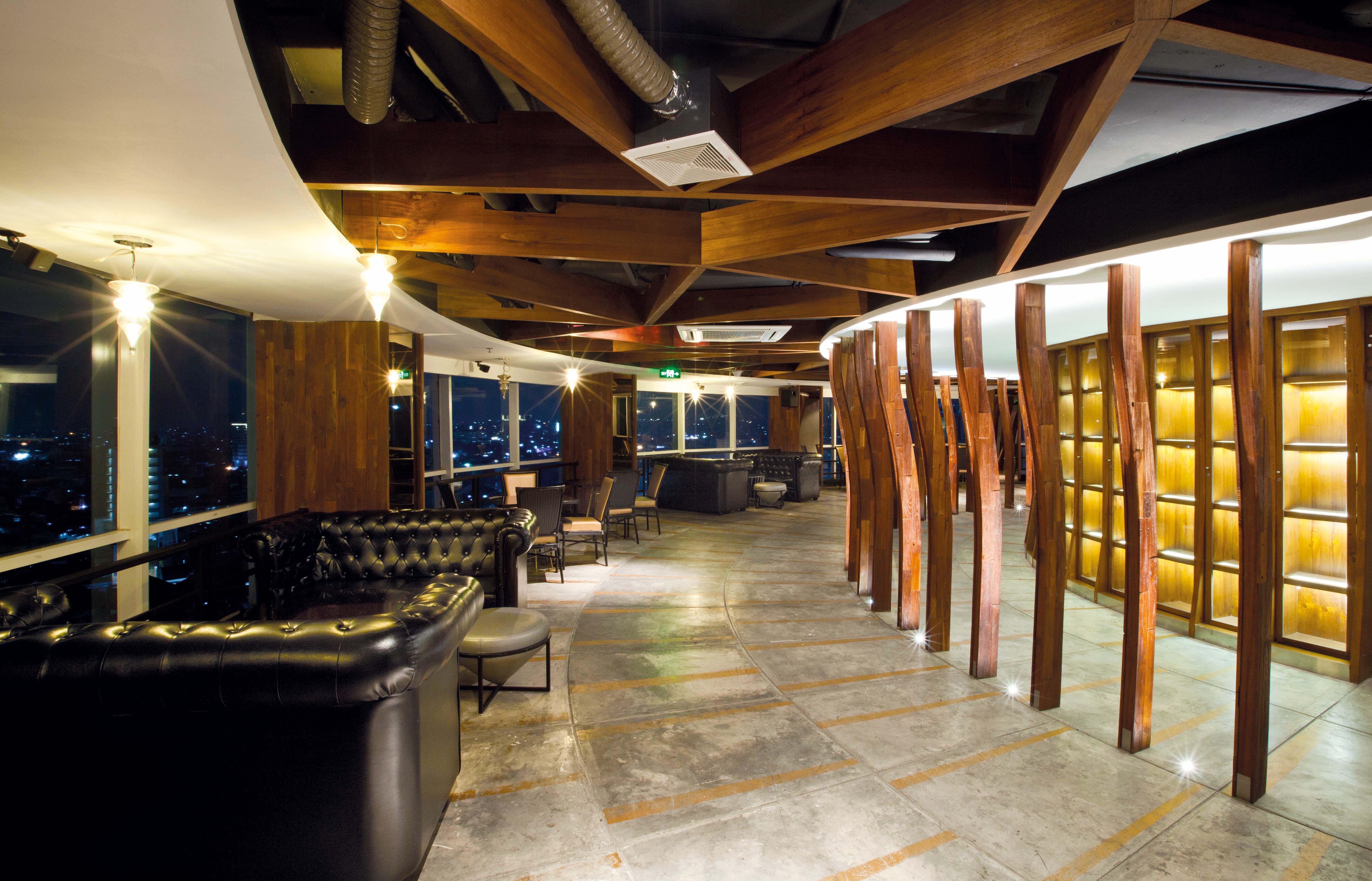 Crowne Plaza Bandung, An Ihg Hotel 5*